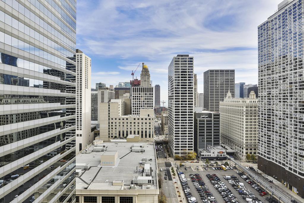 Bridgestreet At State And Grand Aparthotel Chicago Exterior photo